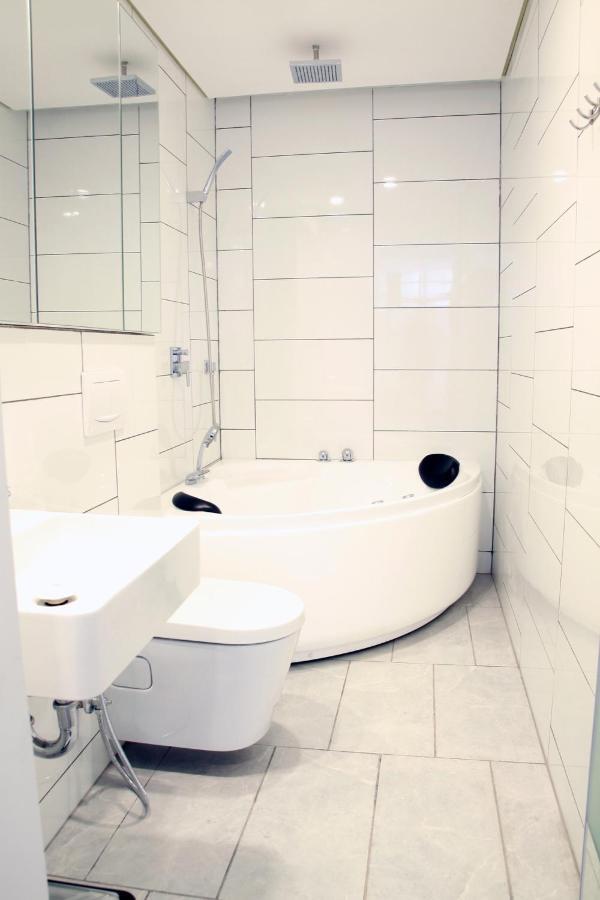 Sky Garden Serviced Apartment Hanoi Esterno foto